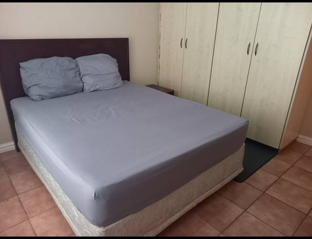3 bed property to rent in ILLOVO BEACH